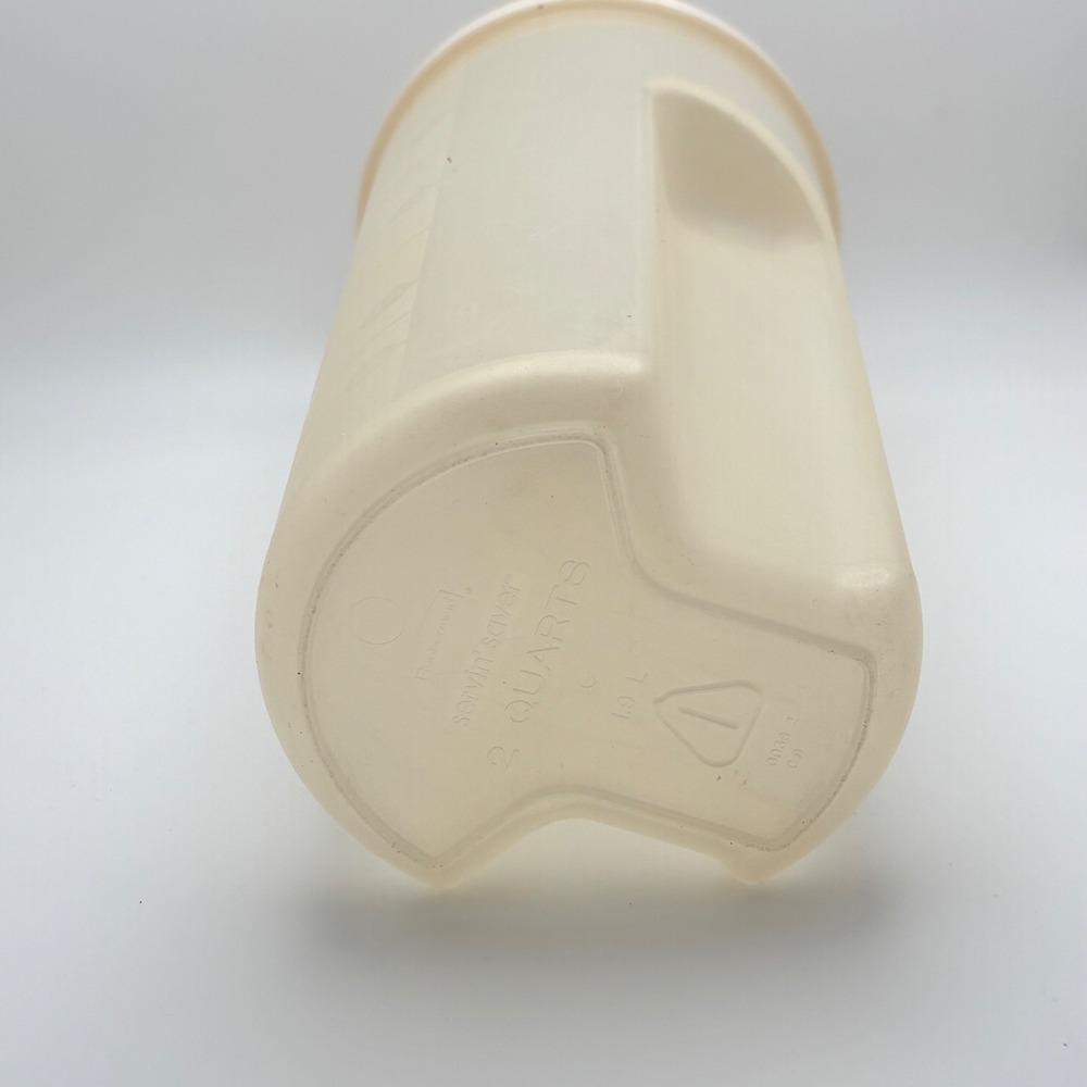 Rubbermaid Servin Saver 2 Quart Pitcher Almond Snap Top Lid Vintage 0038 1.9L - Picture 5 of 5